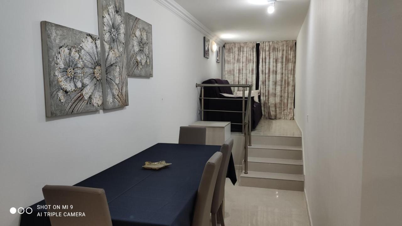 Aquamarine Sea Front Apartments - Elevated Ground Floor With Balcony And Yard Марсаскала Екстер'єр фото