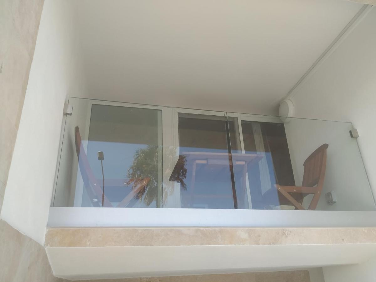 Aquamarine Sea Front Apartments - Elevated Ground Floor With Balcony And Yard Марсаскала Екстер'єр фото