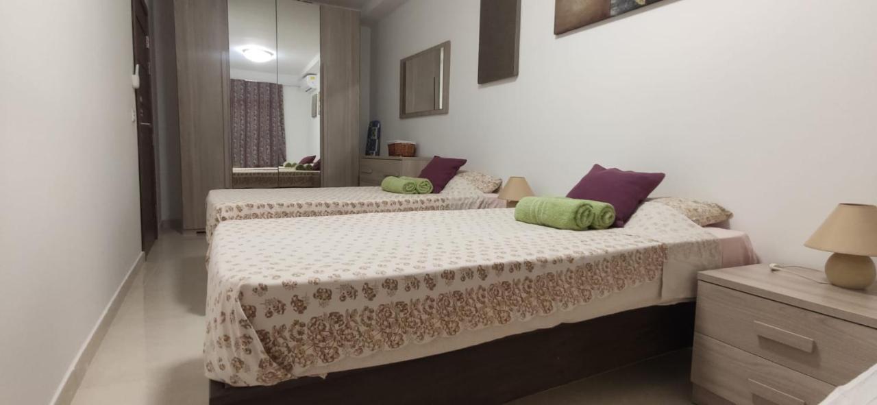 Aquamarine Sea Front Apartments - Elevated Ground Floor With Balcony And Yard Марсаскала Екстер'єр фото